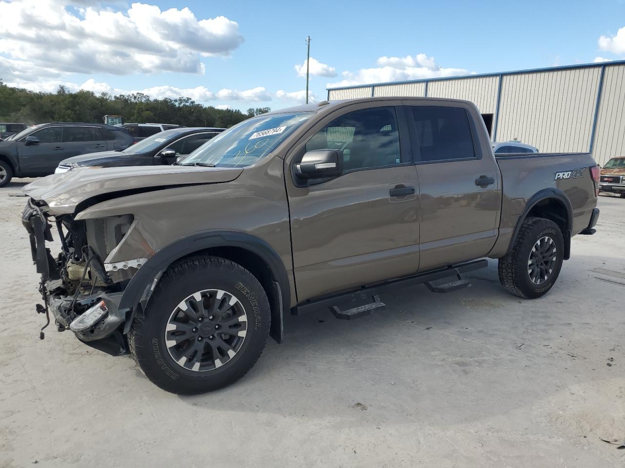 NISSAN TITAN SV 2021
