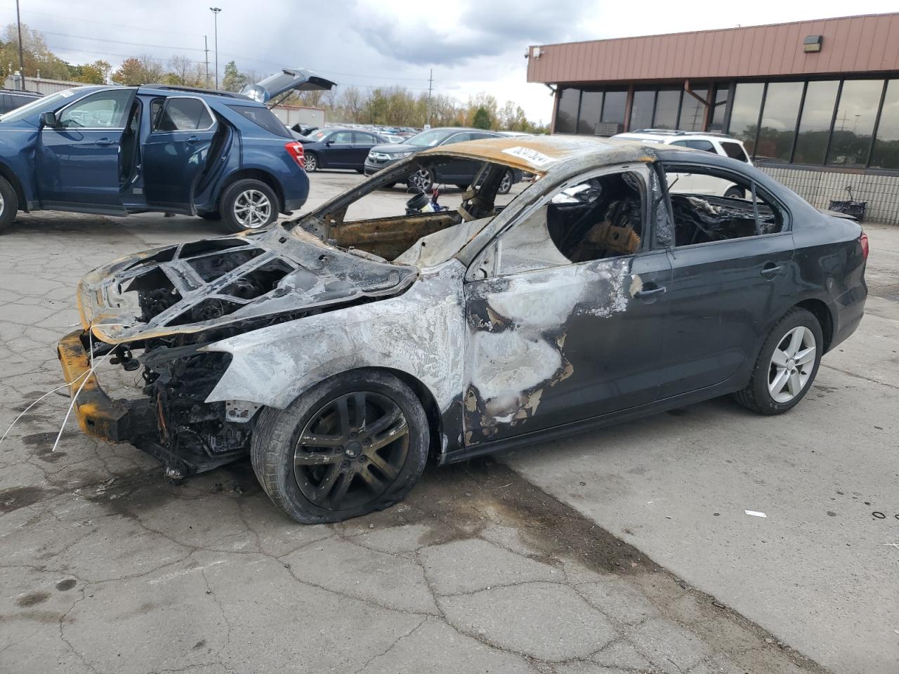 VOLKSWAGEN JETTA BASE 2015