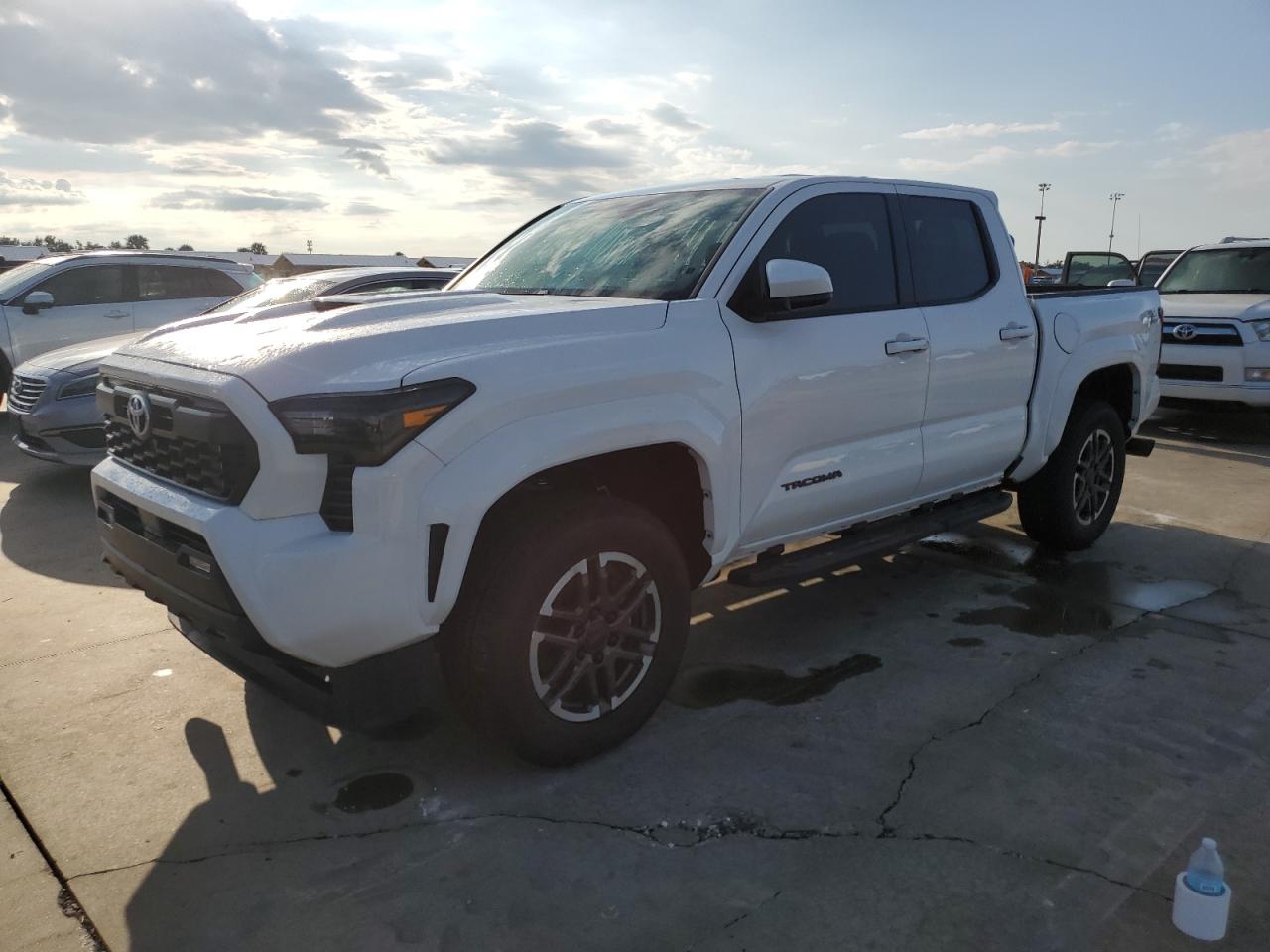 TOYOTA TACOMA DOU 2024