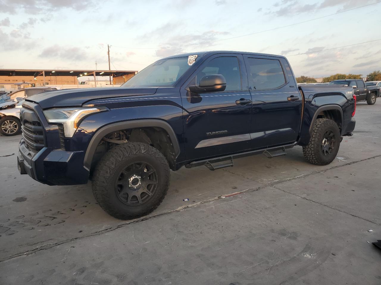 TOYOTA TUNDRA CRE 2024