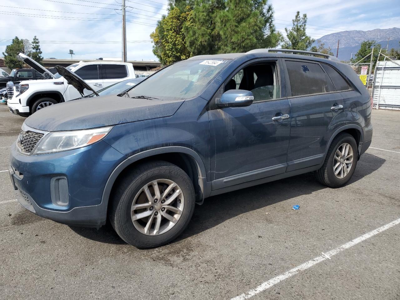 KIA SORENTO LX 2014