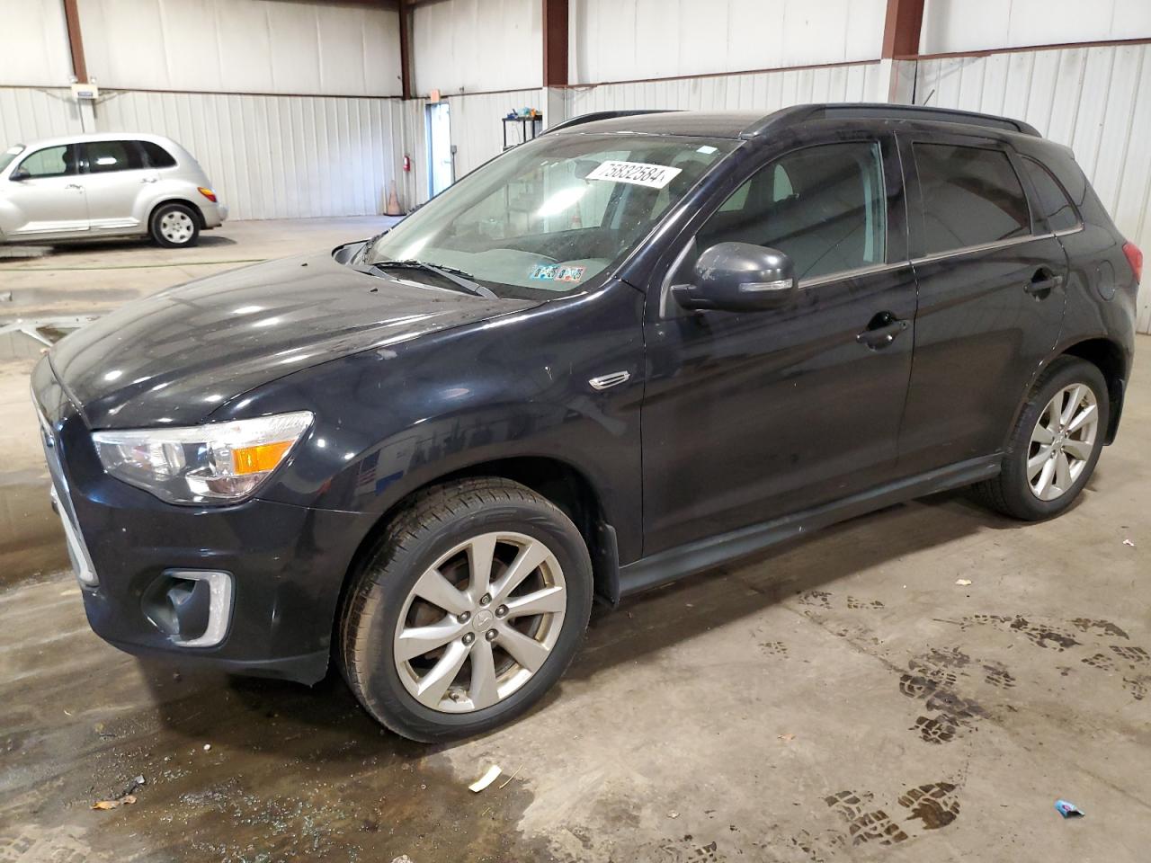 MITSUBISHI OUTLANDER 2015