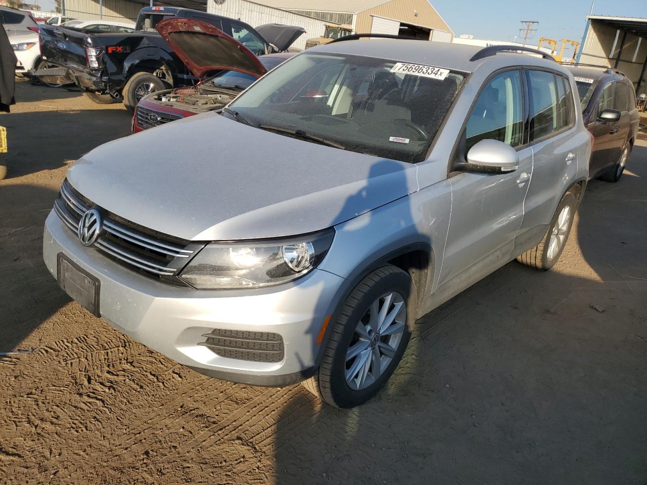 VOLKSWAGEN TIGUAN S 2017