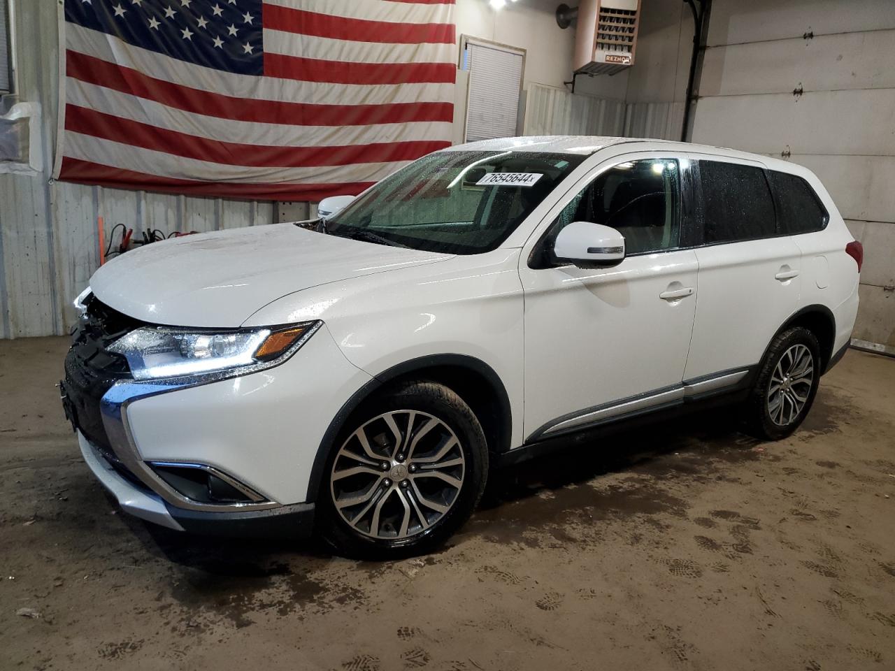 MITSUBISHI OUTLANDER 2018