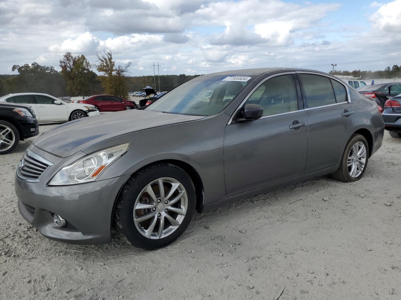 INFINITI Q40 2015