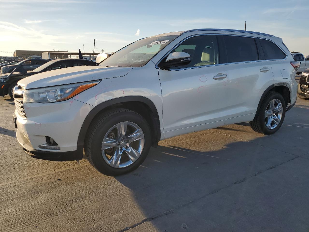TOYOTA HIGHLANDER 2015