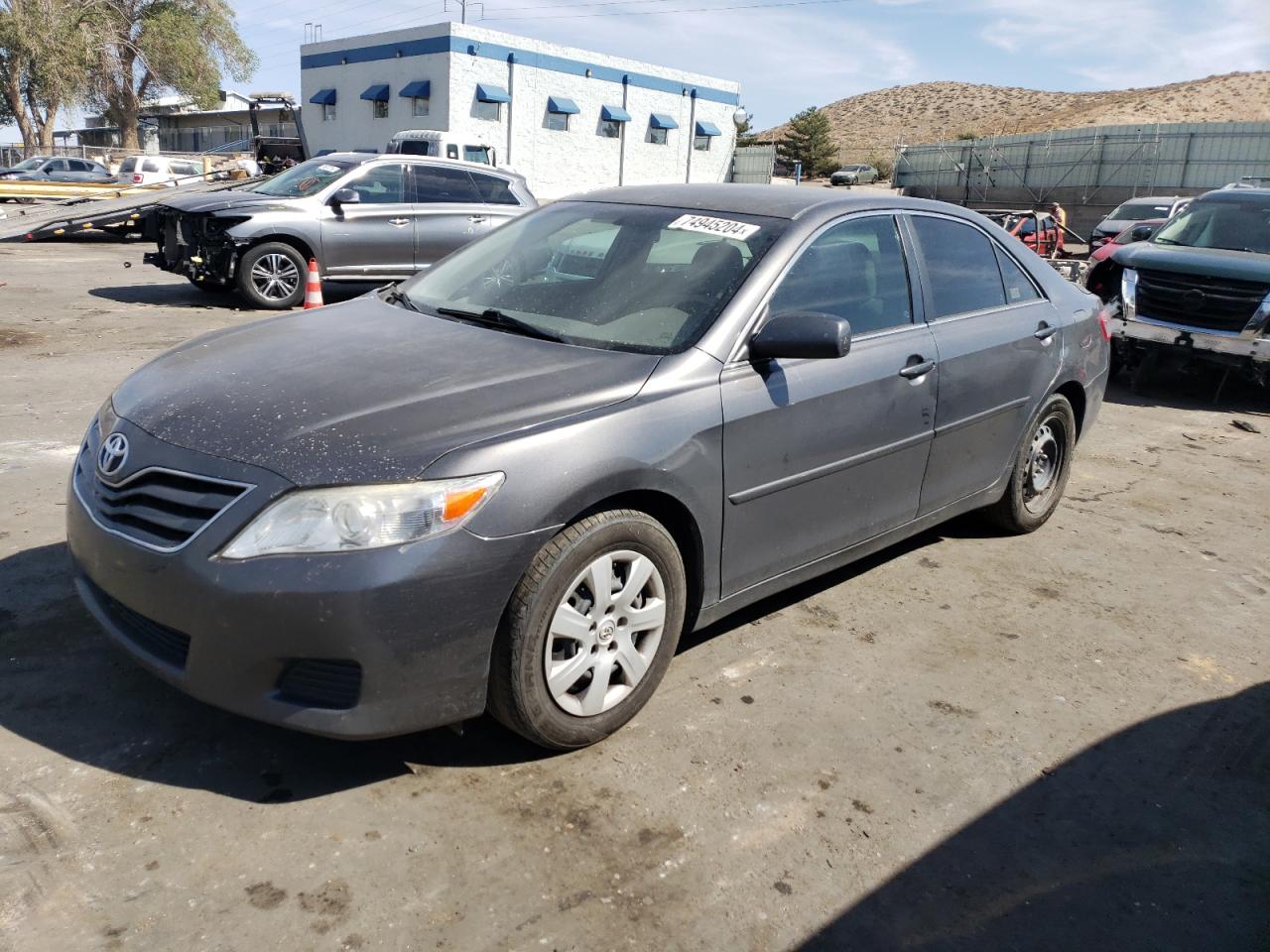 TOYOTA CAMRY BASE 2011
