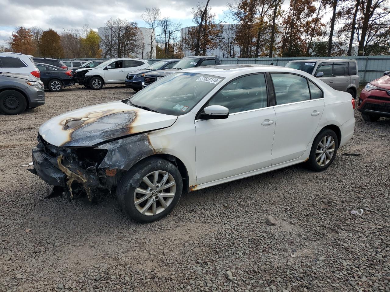 VOLKSWAGEN JETTA SE 2013