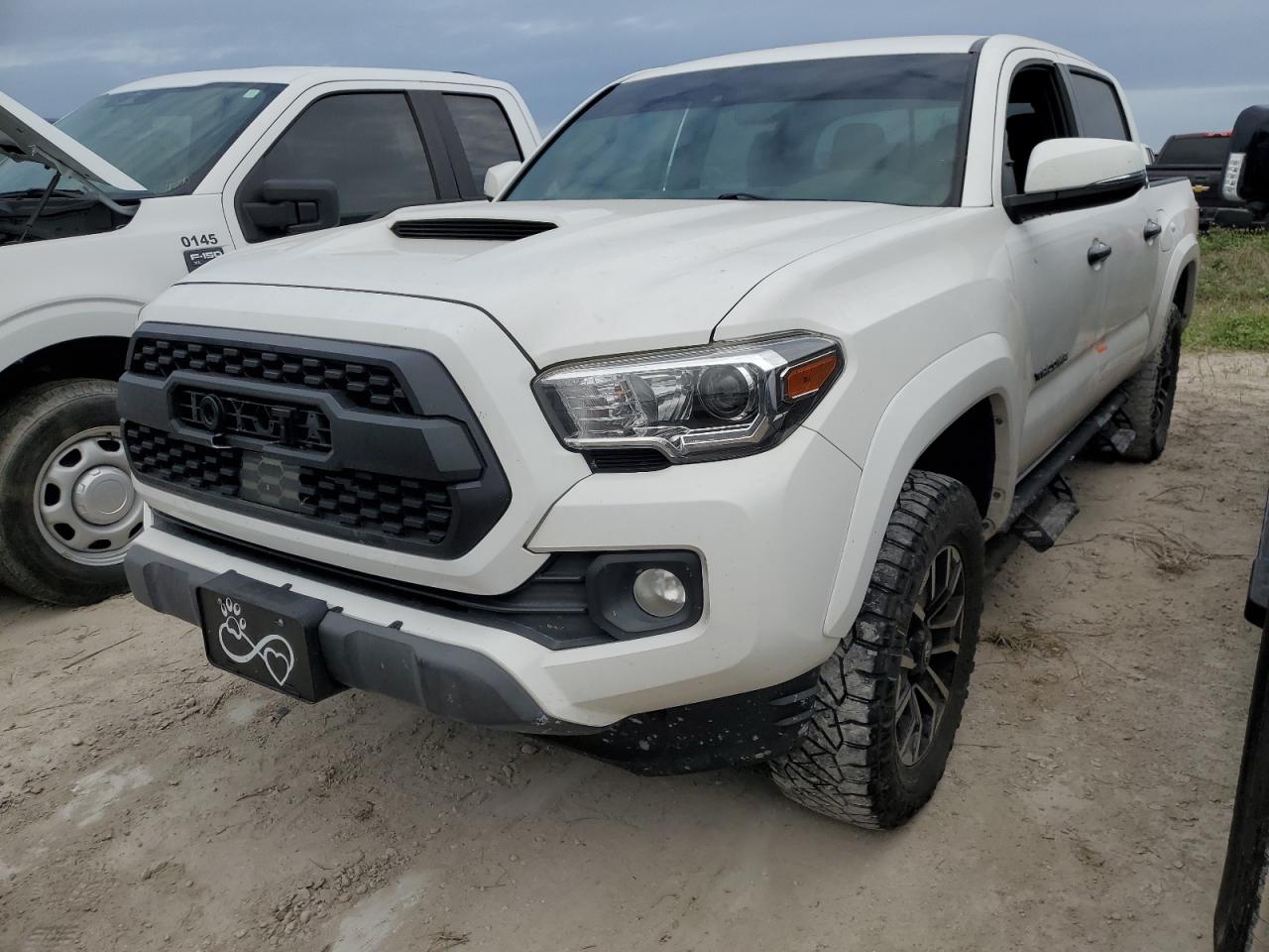 TOYOTA TACOMA DOU 2021