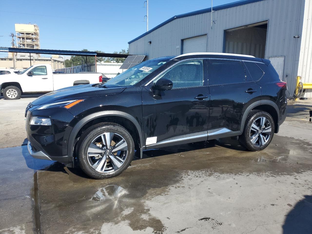 NISSAN ROGUE PLAT 2023