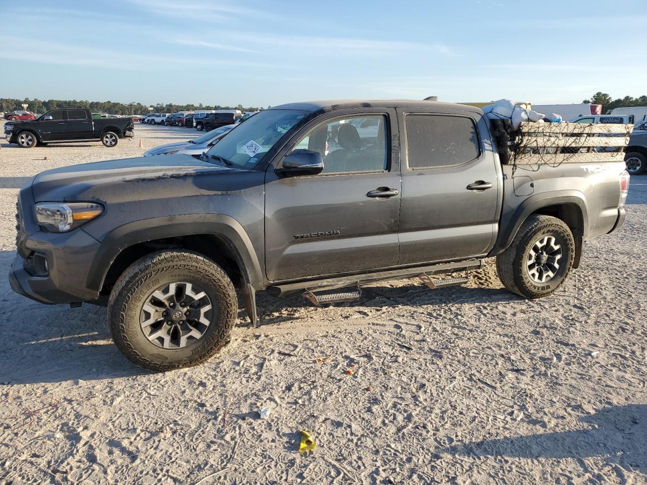 TOYOTA TACOMA DOU 2023