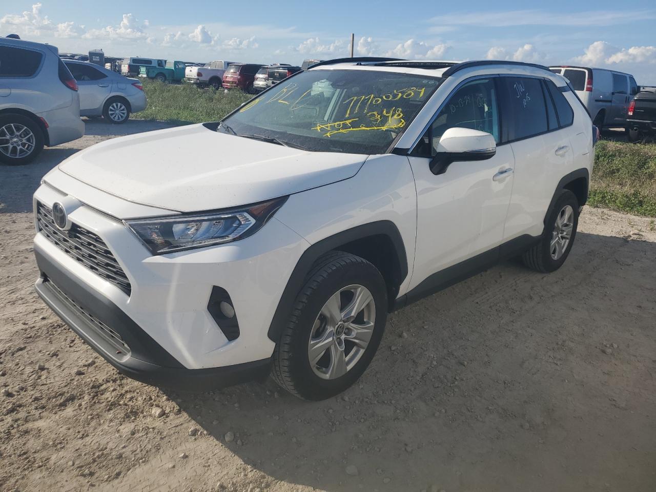 TOYOTA RAV4 XLE 2021