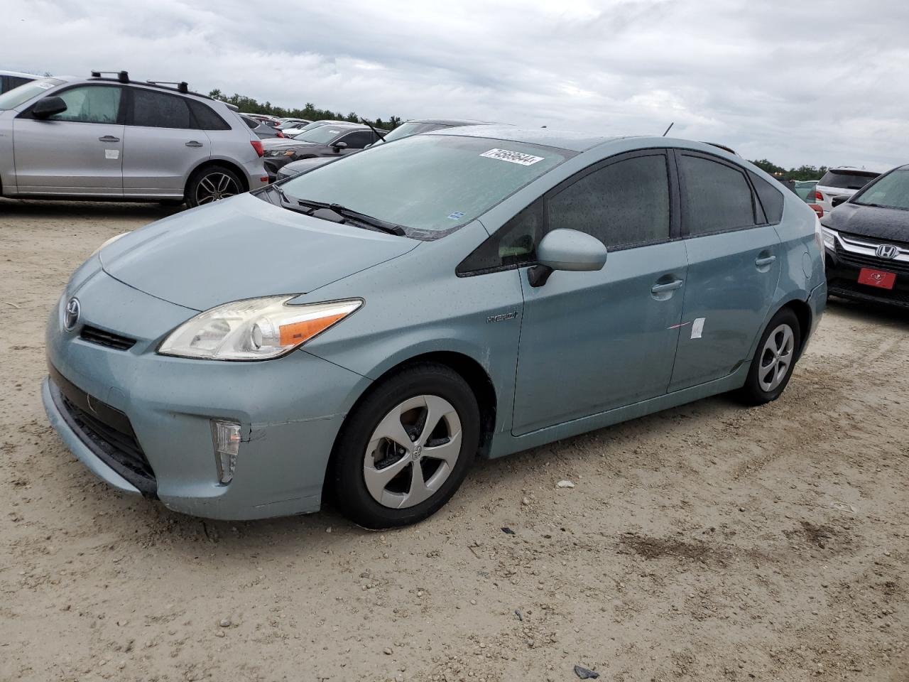 TOYOTA PRIUS 2013