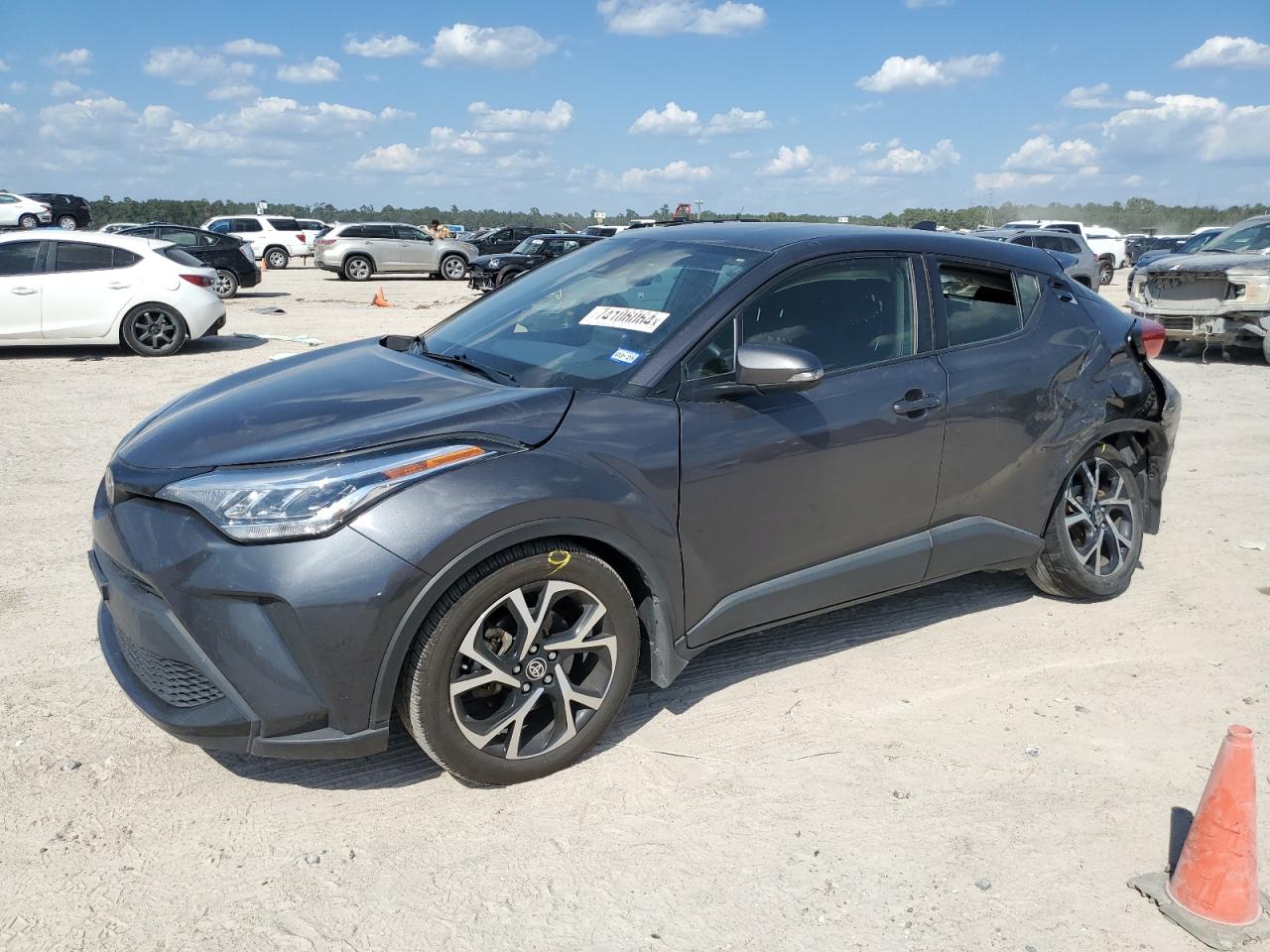 TOYOTA C-HR XLE 2021