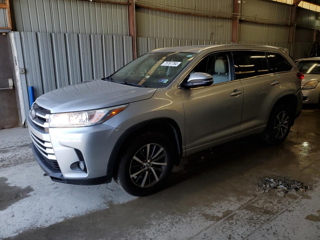 TOYOTA HIGHLANDER 2017