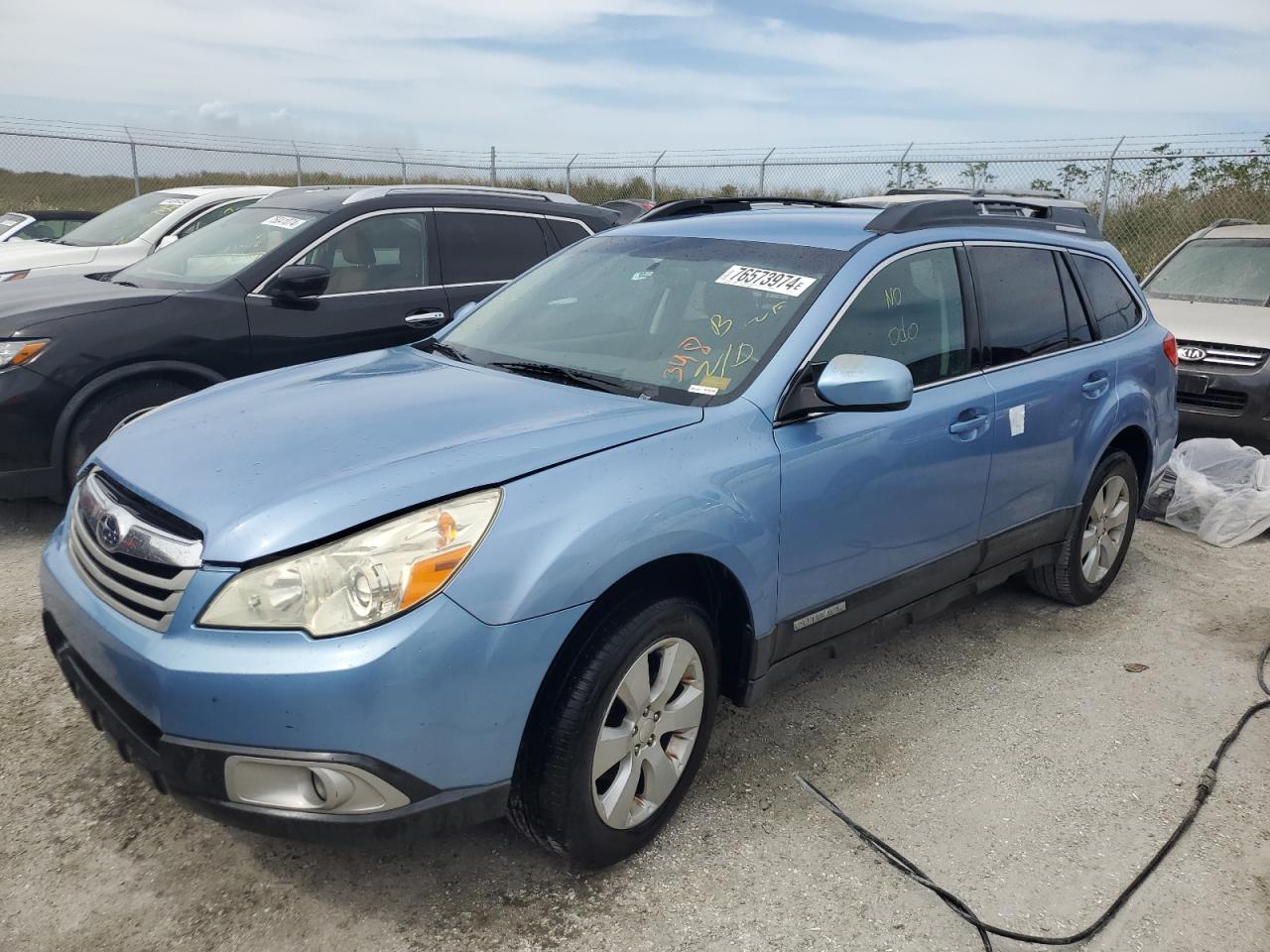 SUBARU OUTBACK 2. 2010