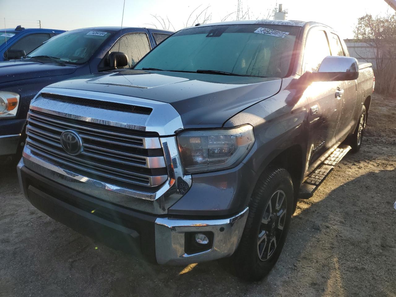 TOYOTA TUNDRA DOU 2018