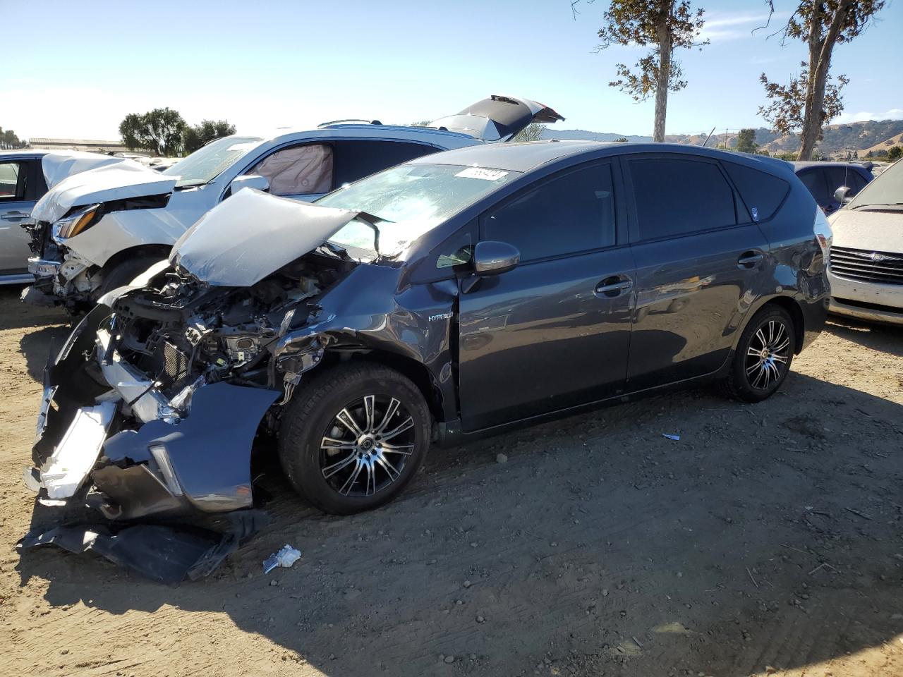 TOYOTA PRIUS V 2014
