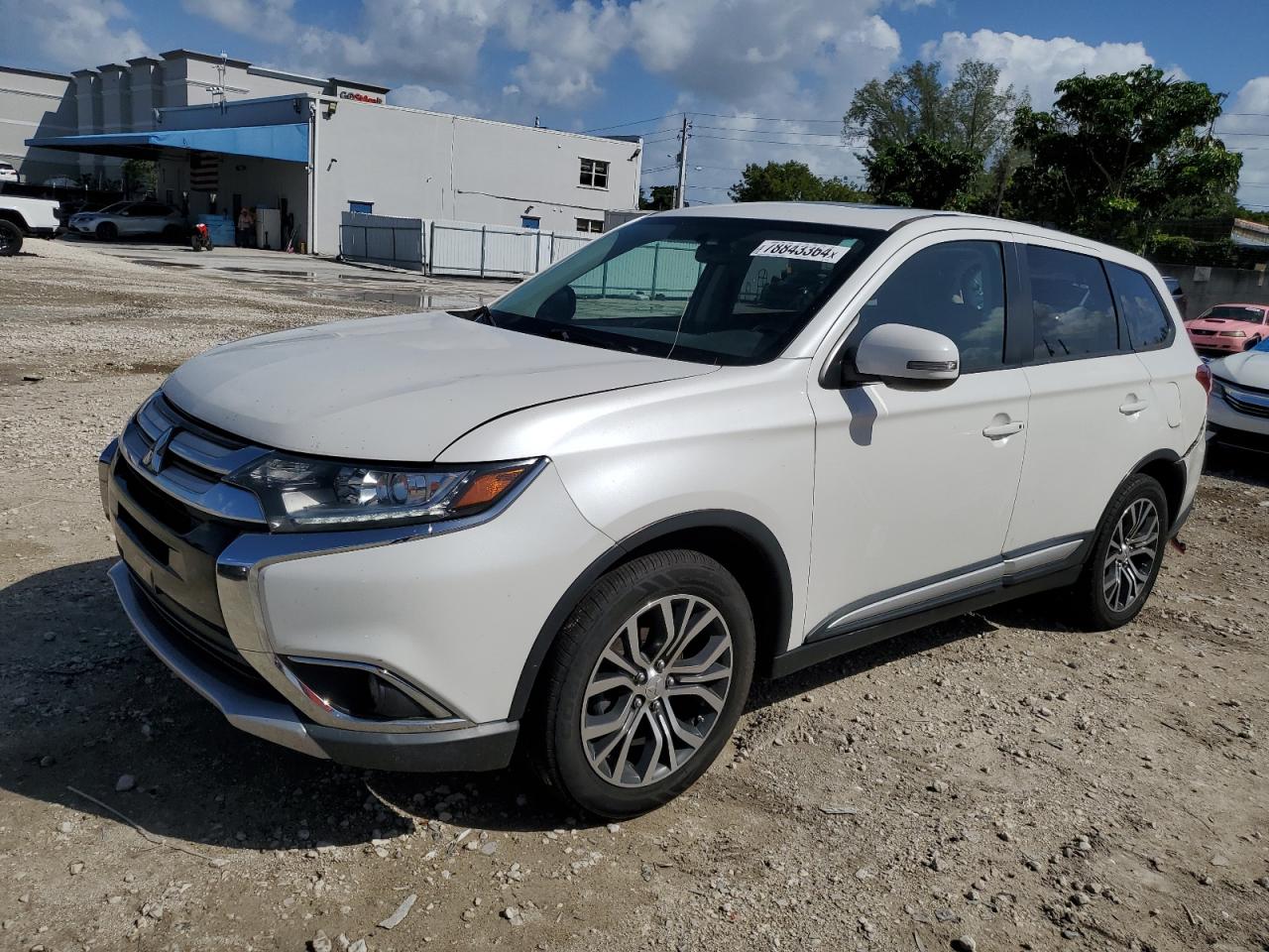 MITSUBISHI OUTLANDER 2017
