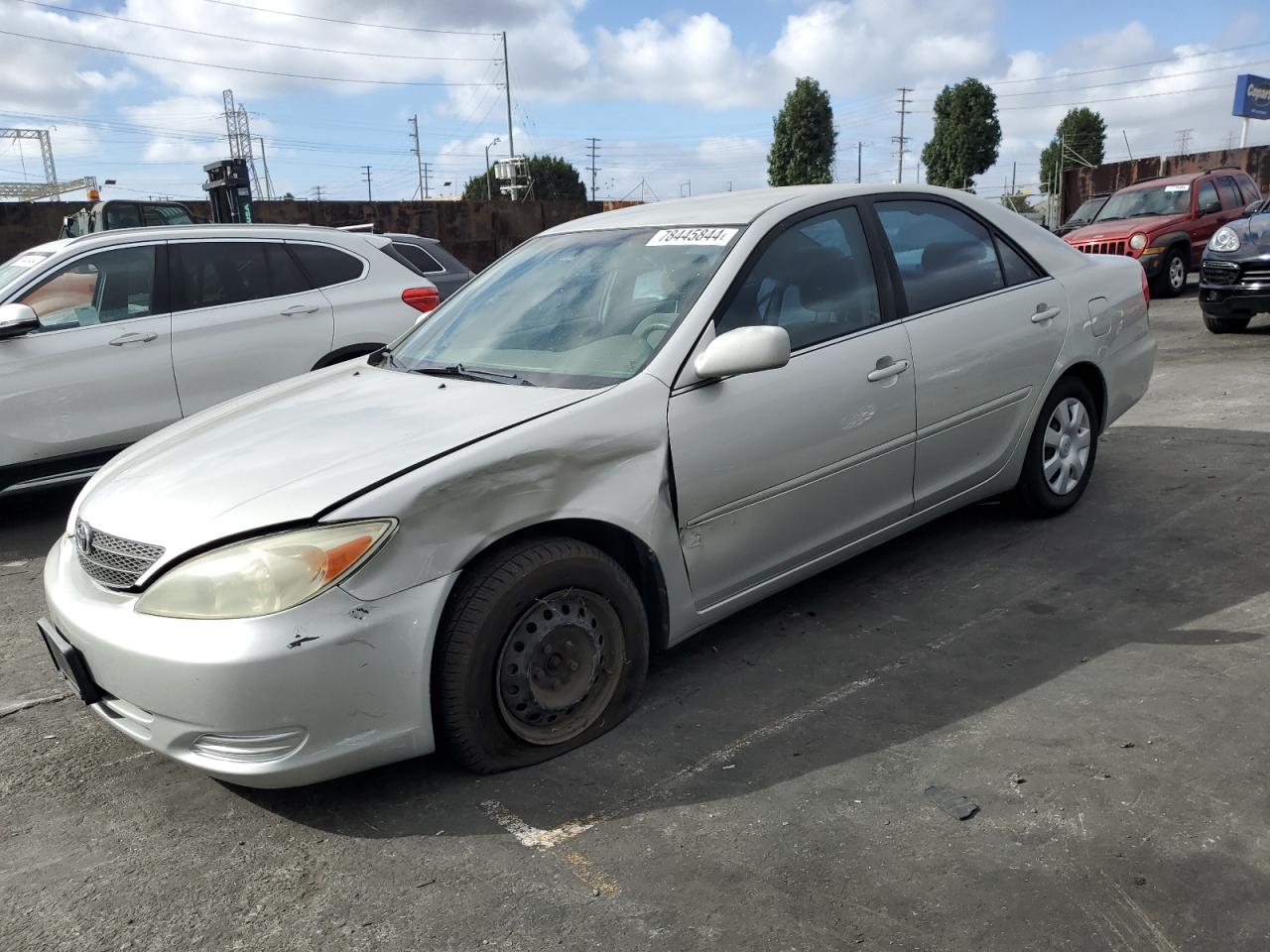 TOYOTA CAMRY LE 2004