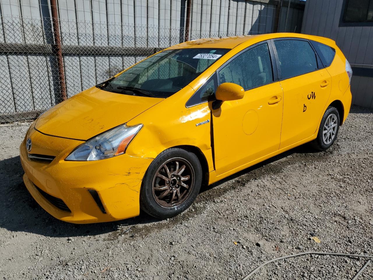 TOYOTA PRIUS V 2014