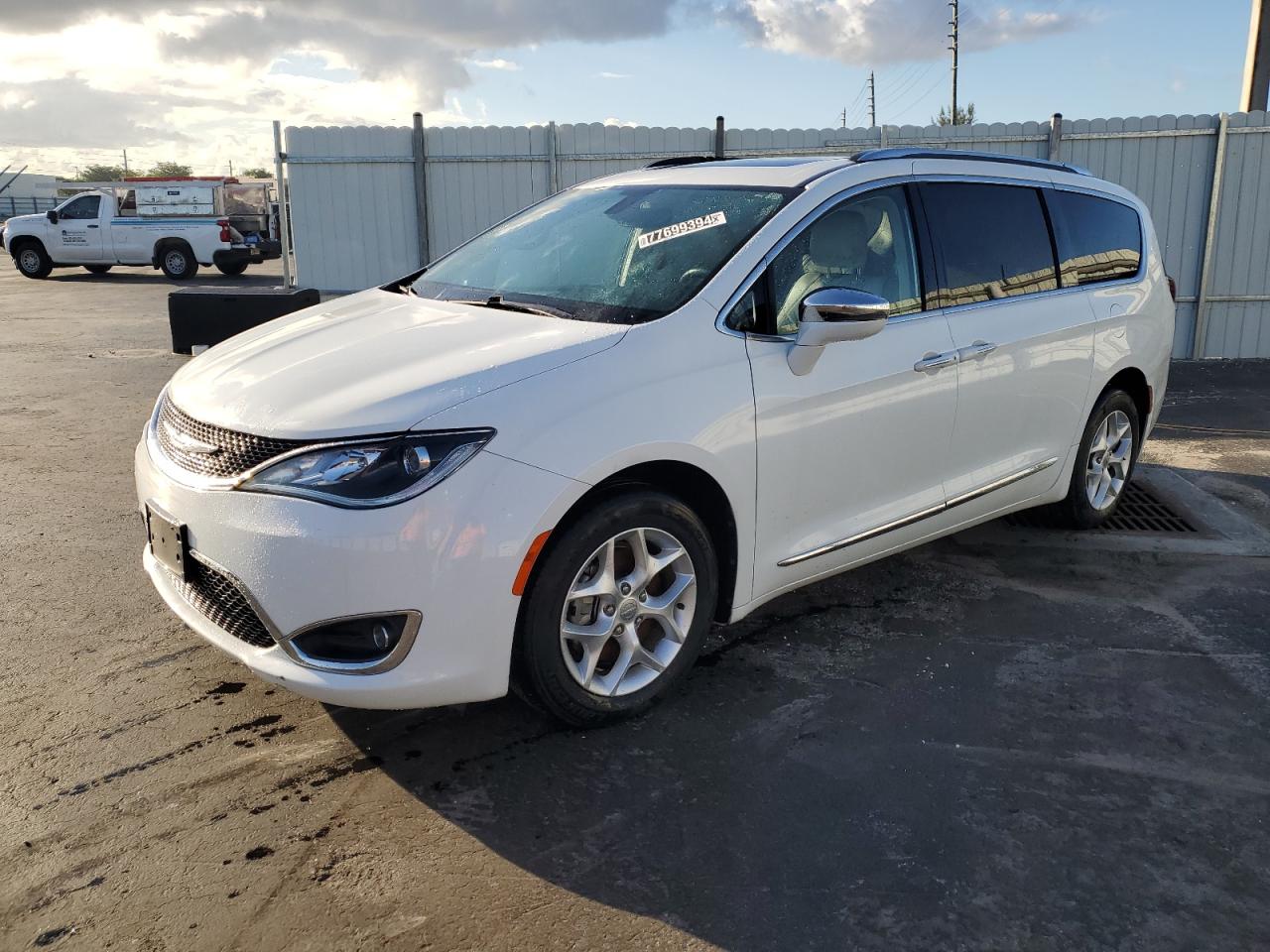 CHRYSLER PACIFICA LIMITED 2020