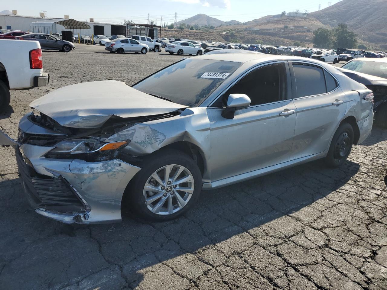 TOYOTA CAMRY LE 2021