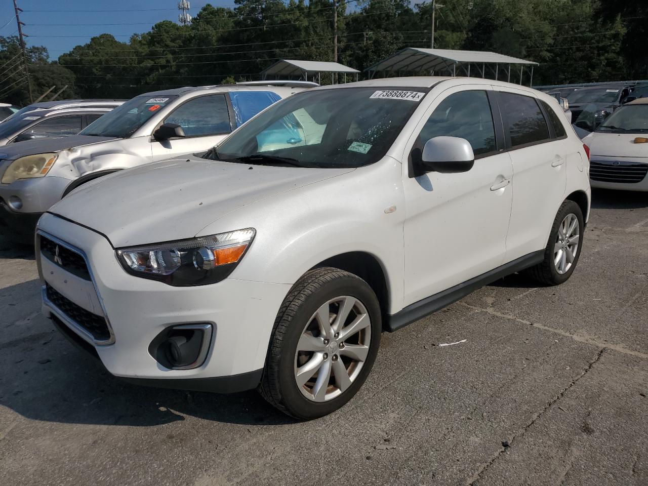 MITSUBISHI OUTLANDER 2015