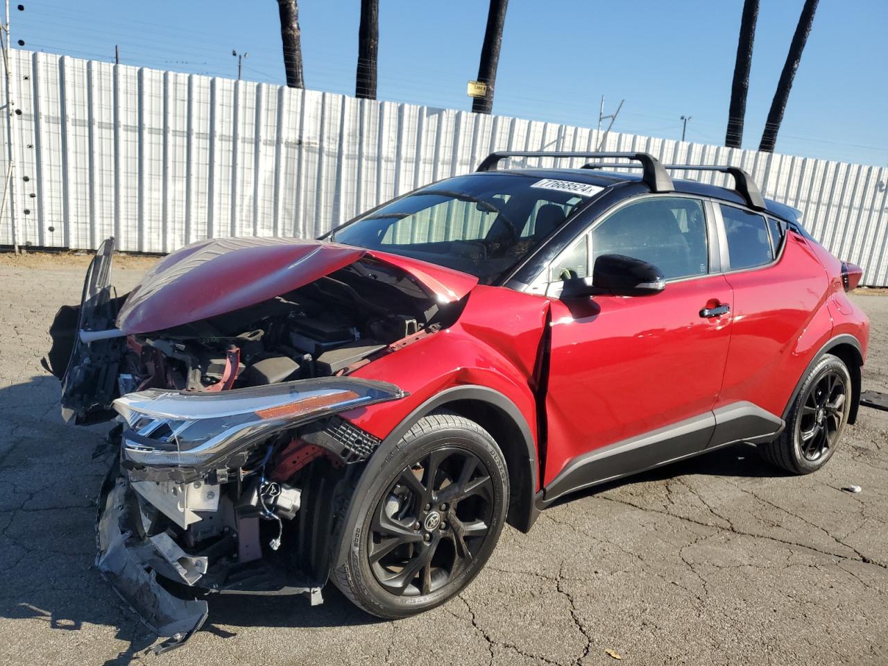 TOYOTA C-HR XLE 2021