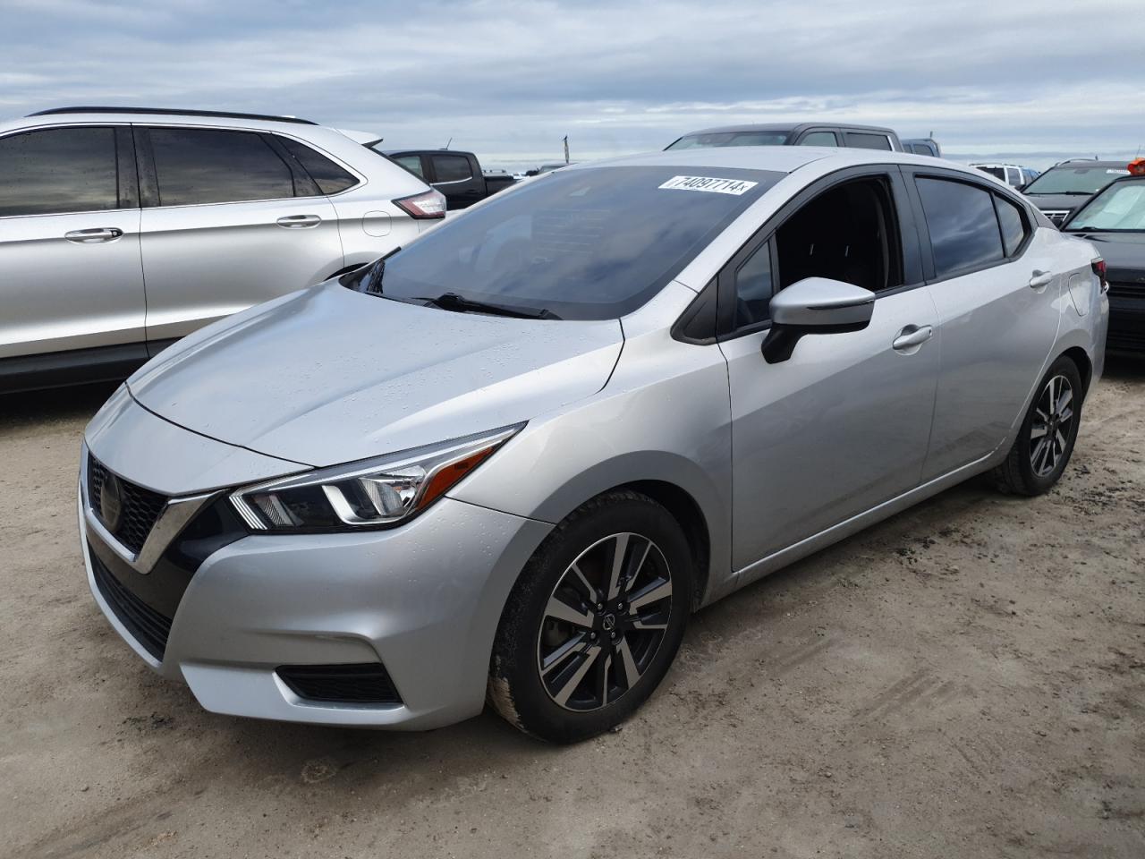 NISSAN VERSA SV 2021