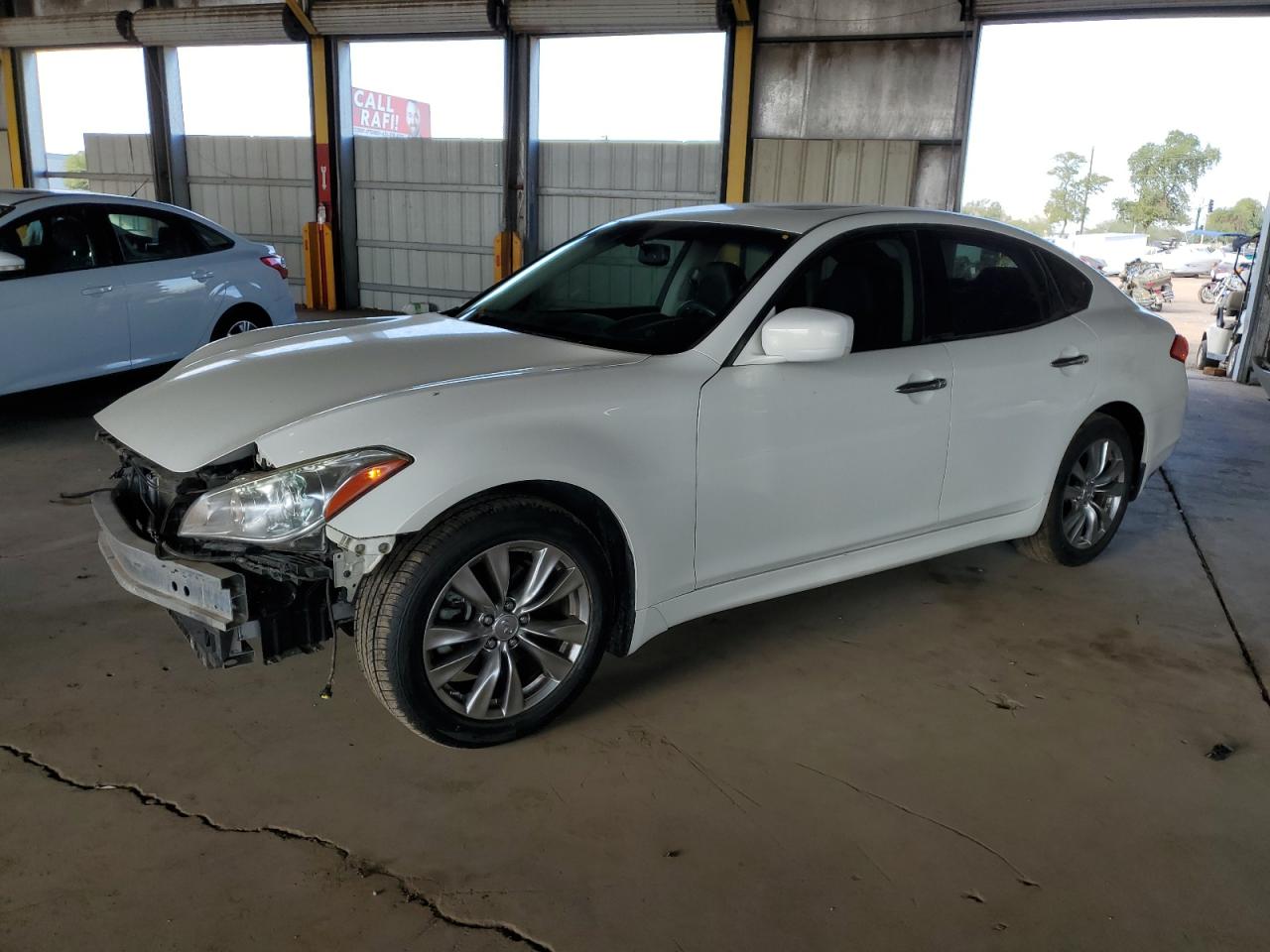 INFINITI M37 2013