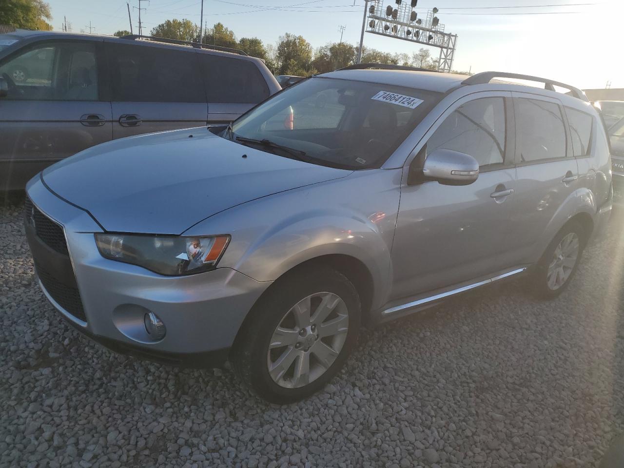 MITSUBISHI OUTLANDER 2012