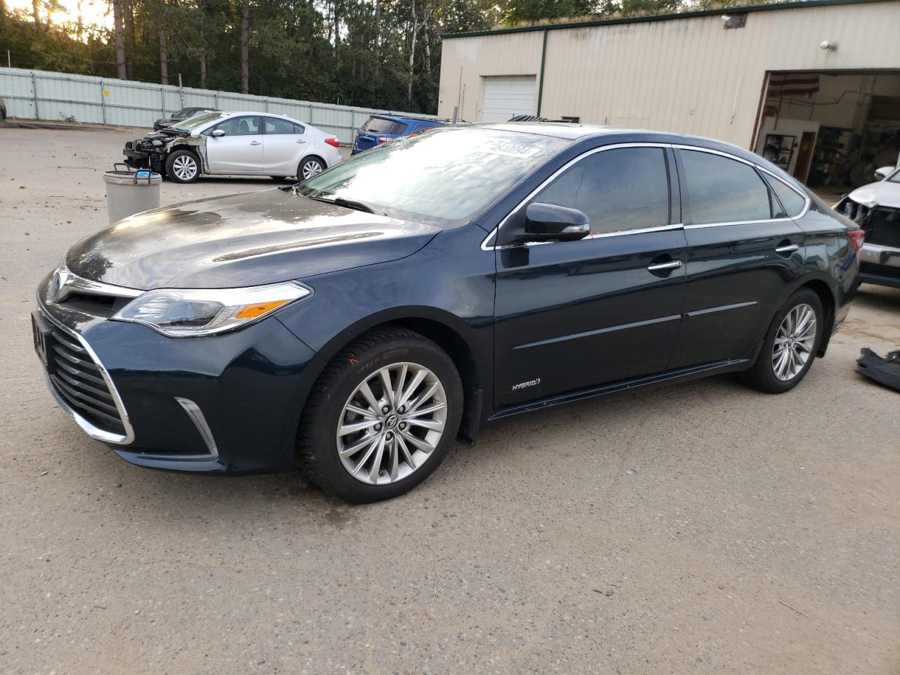 TOYOTA AVALON HYB 2018