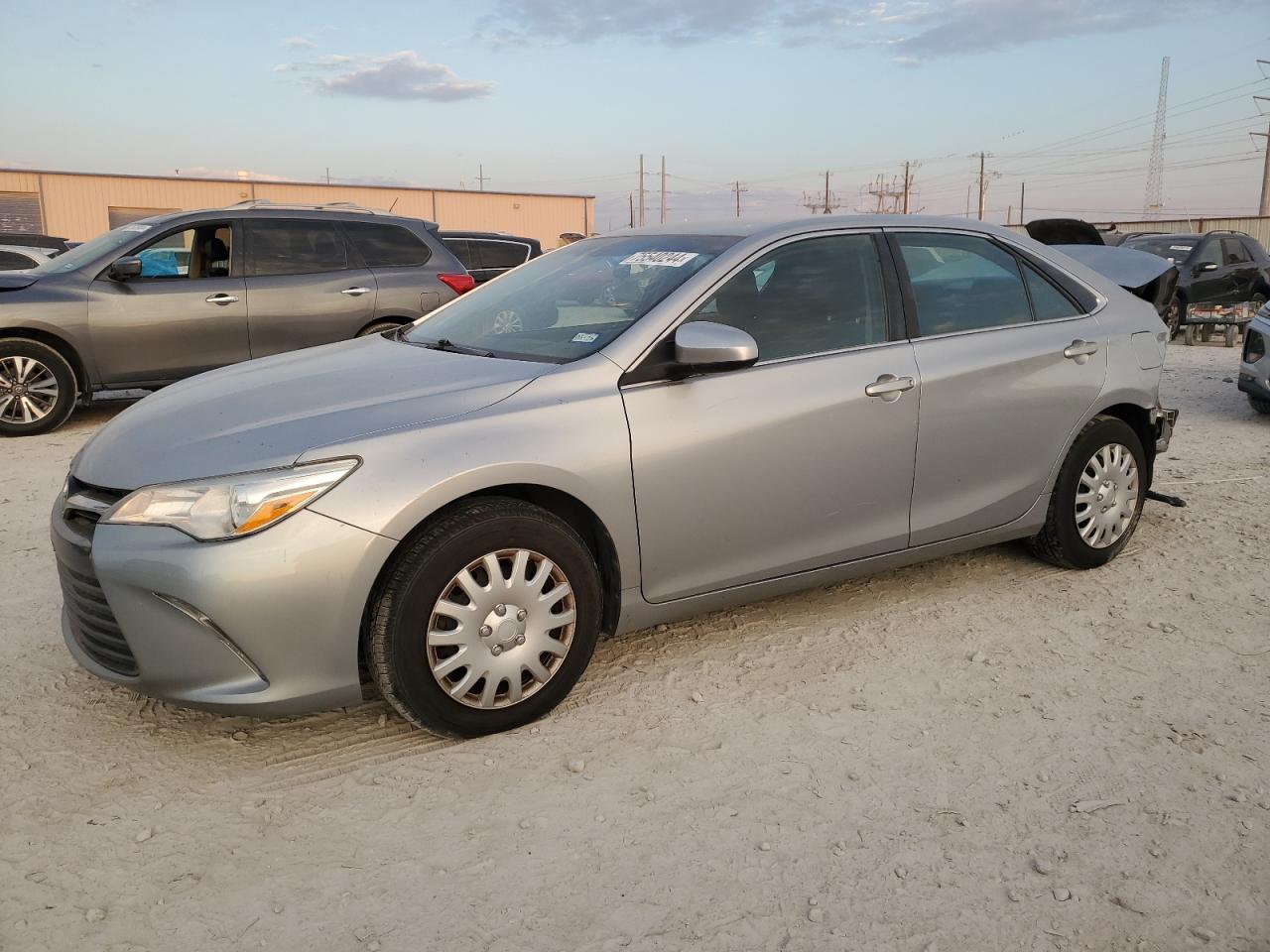 TOYOTA CAMRY LE 2015