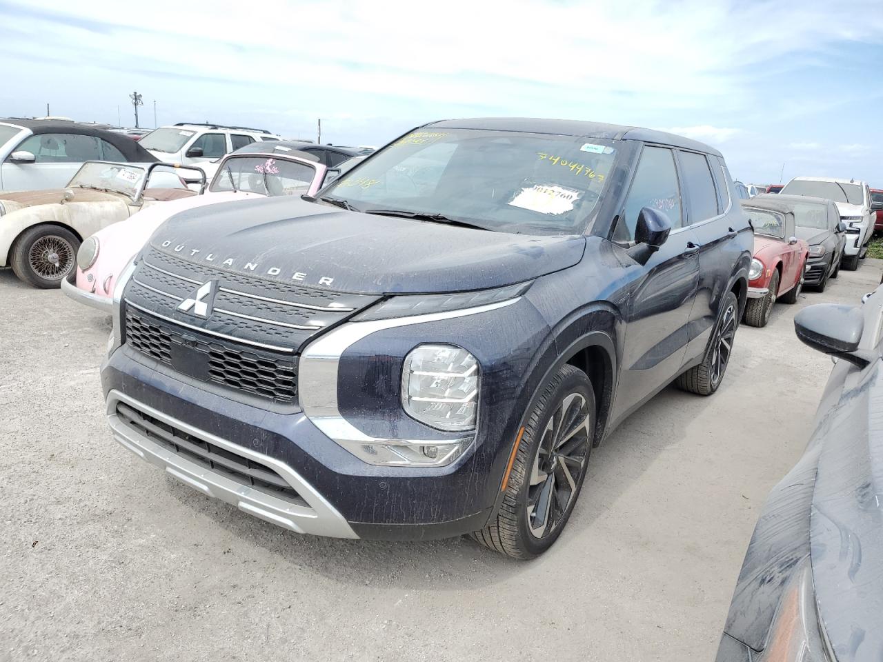 MITSUBISHI OUTLANDER 2023