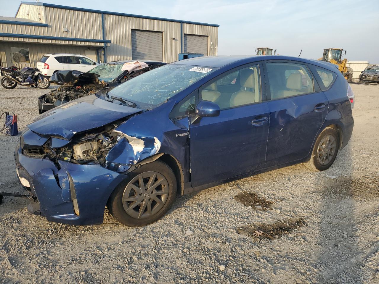 TOYOTA PRIUS V 2017