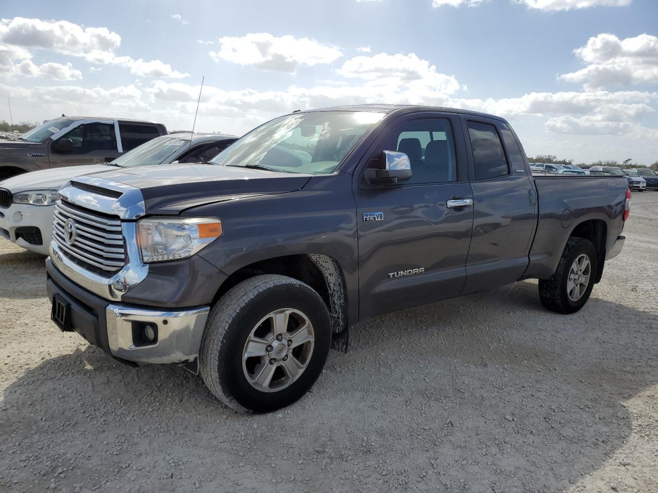 TOYOTA TUNDRA DOU 2015