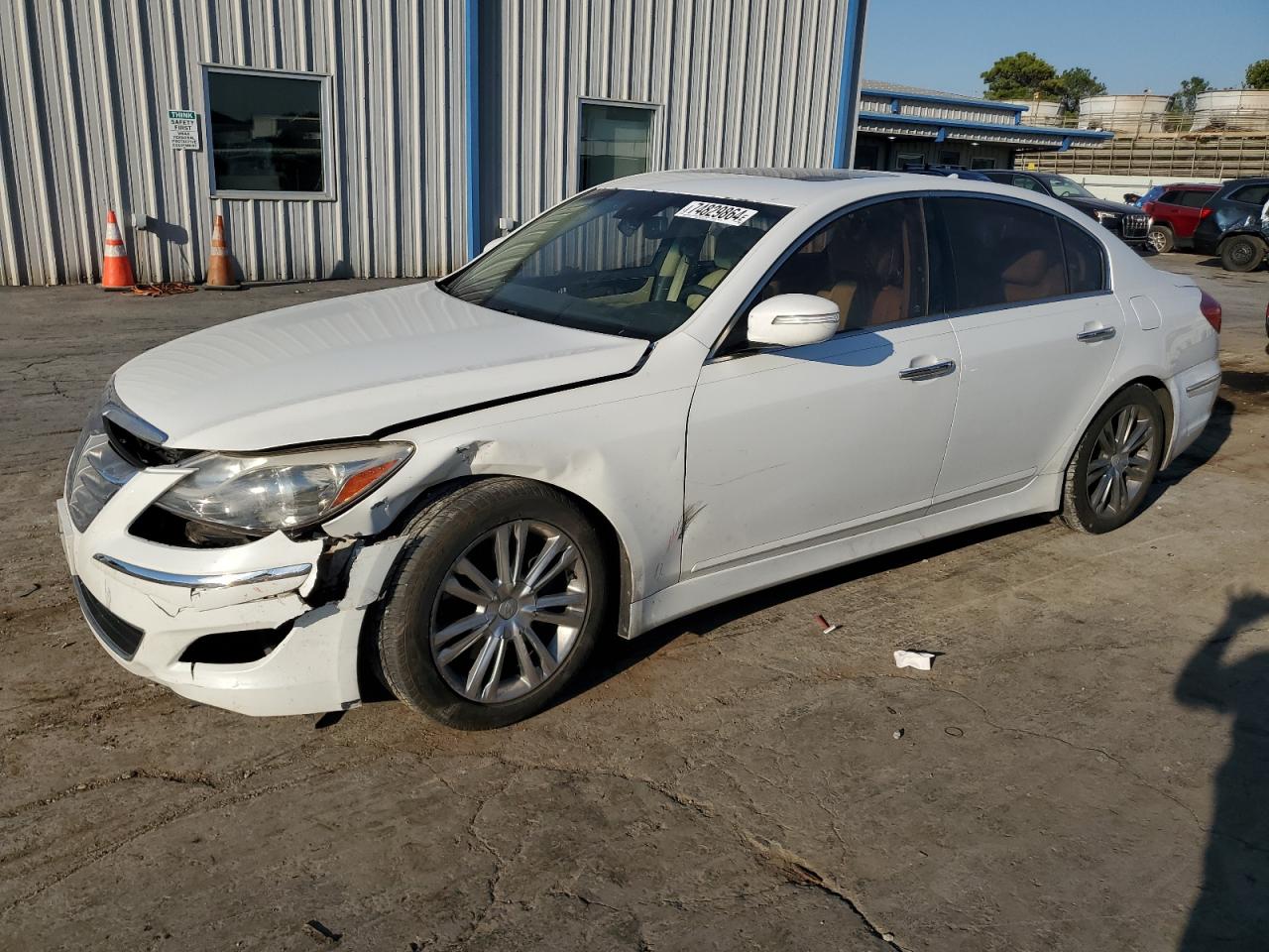 HYUNDAI GENESIS 3. 2012
