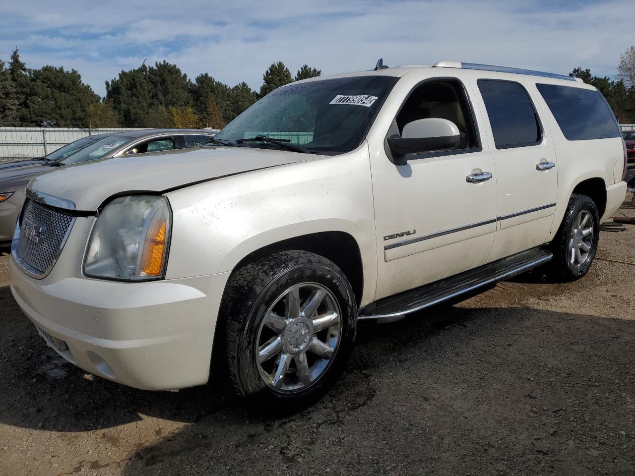 GMC YUKON XL D 2011