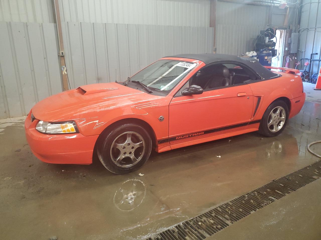 FORD MUSTANG 2004
