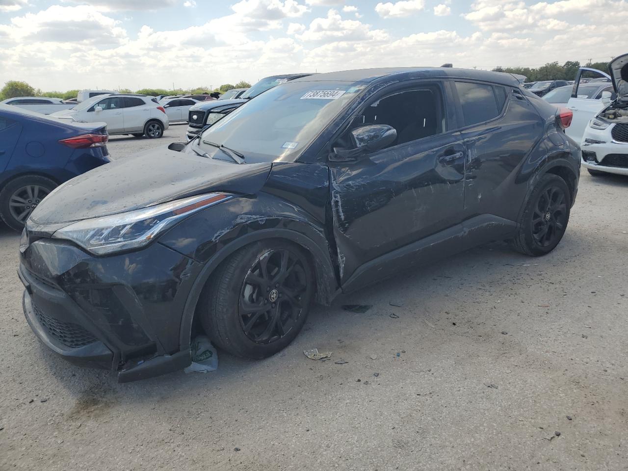 TOYOTA C-HR XLE 2021