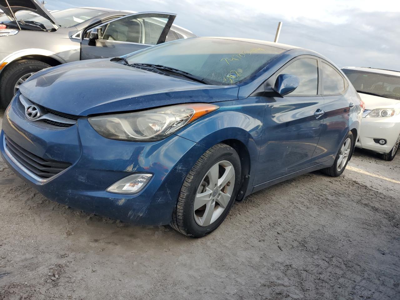 HYUNDAI ELANTRA GL 2013