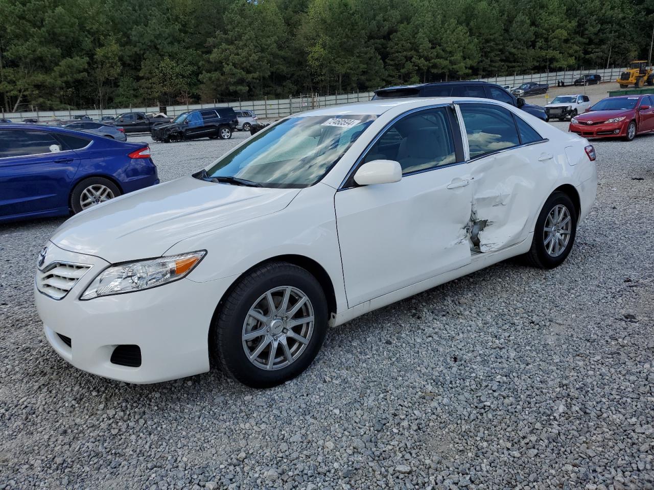 TOYOTA CAMRY BASE 2011