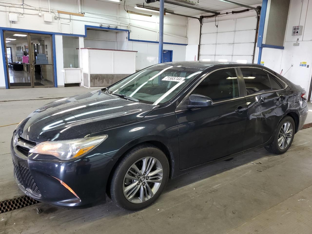 TOYOTA CAMRY LE 2015