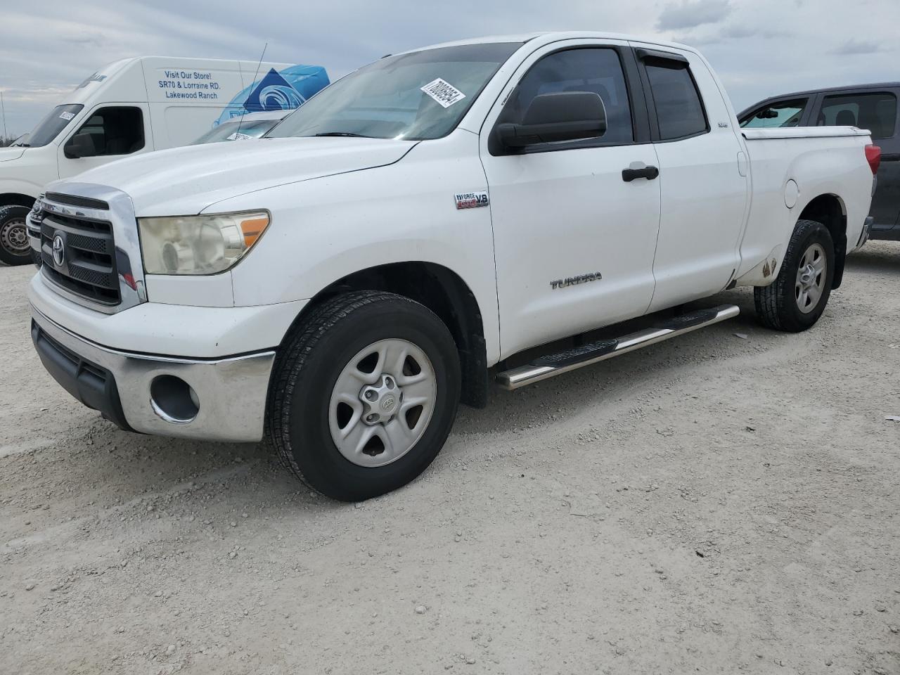 TOYOTA TUNDRA DOU 2012