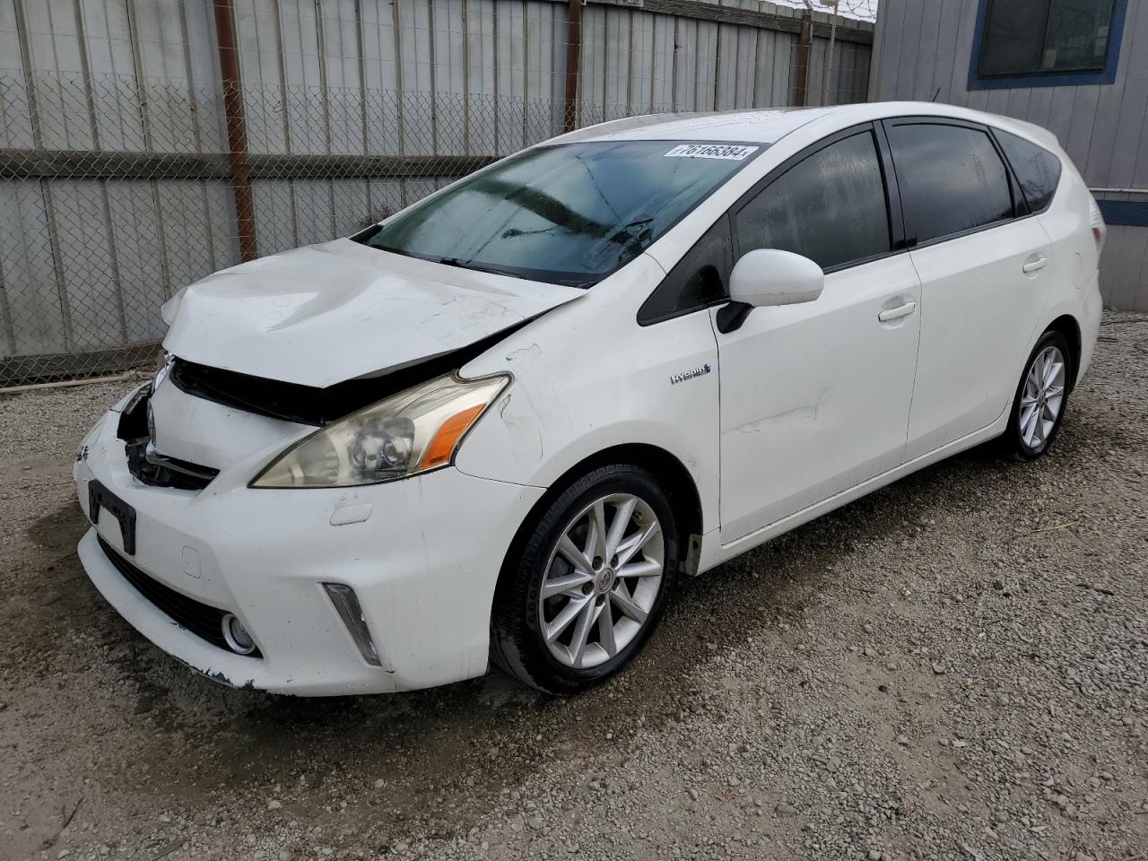 TOYOTA PRIUS V 2013