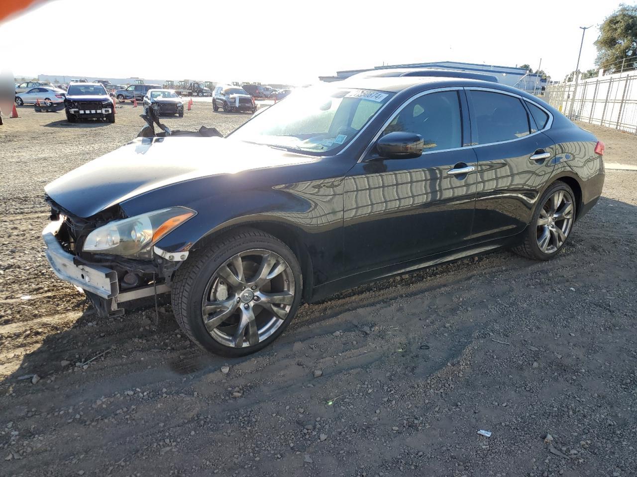 INFINITI M37 2011