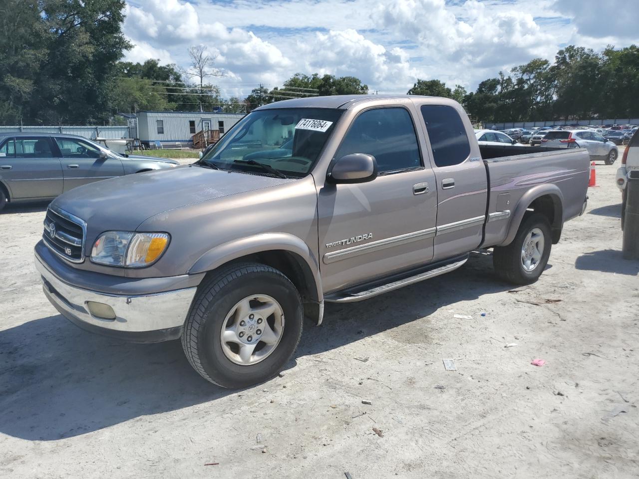 TOYOTA TUNDRA ACC 2002