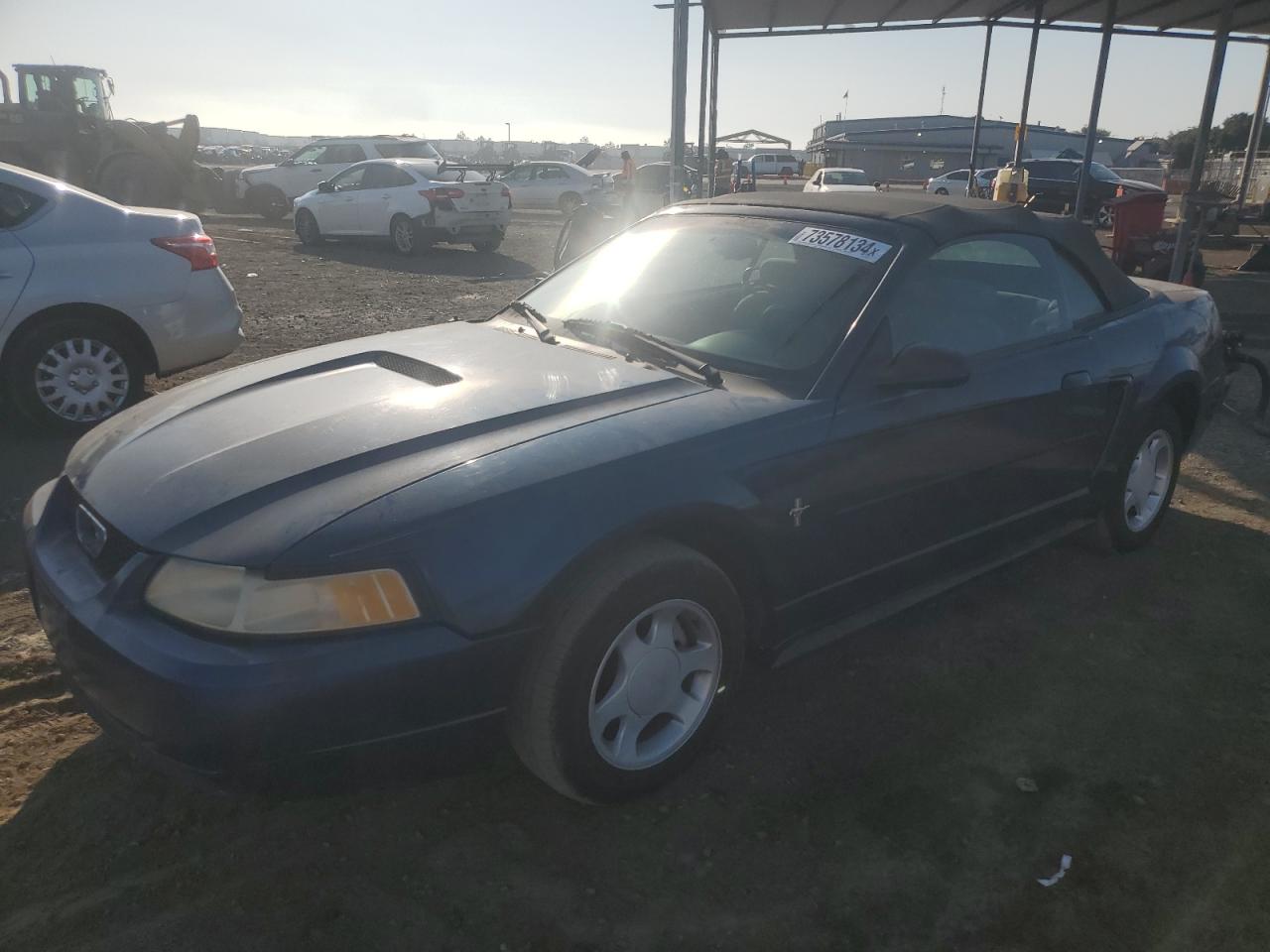 FORD MUSTANG 2000