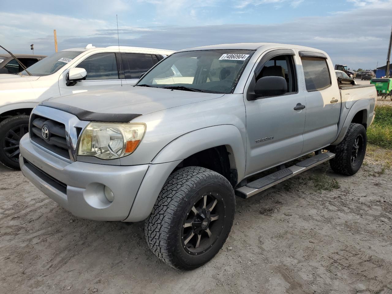 TOYOTA TACOMA DOU 2005